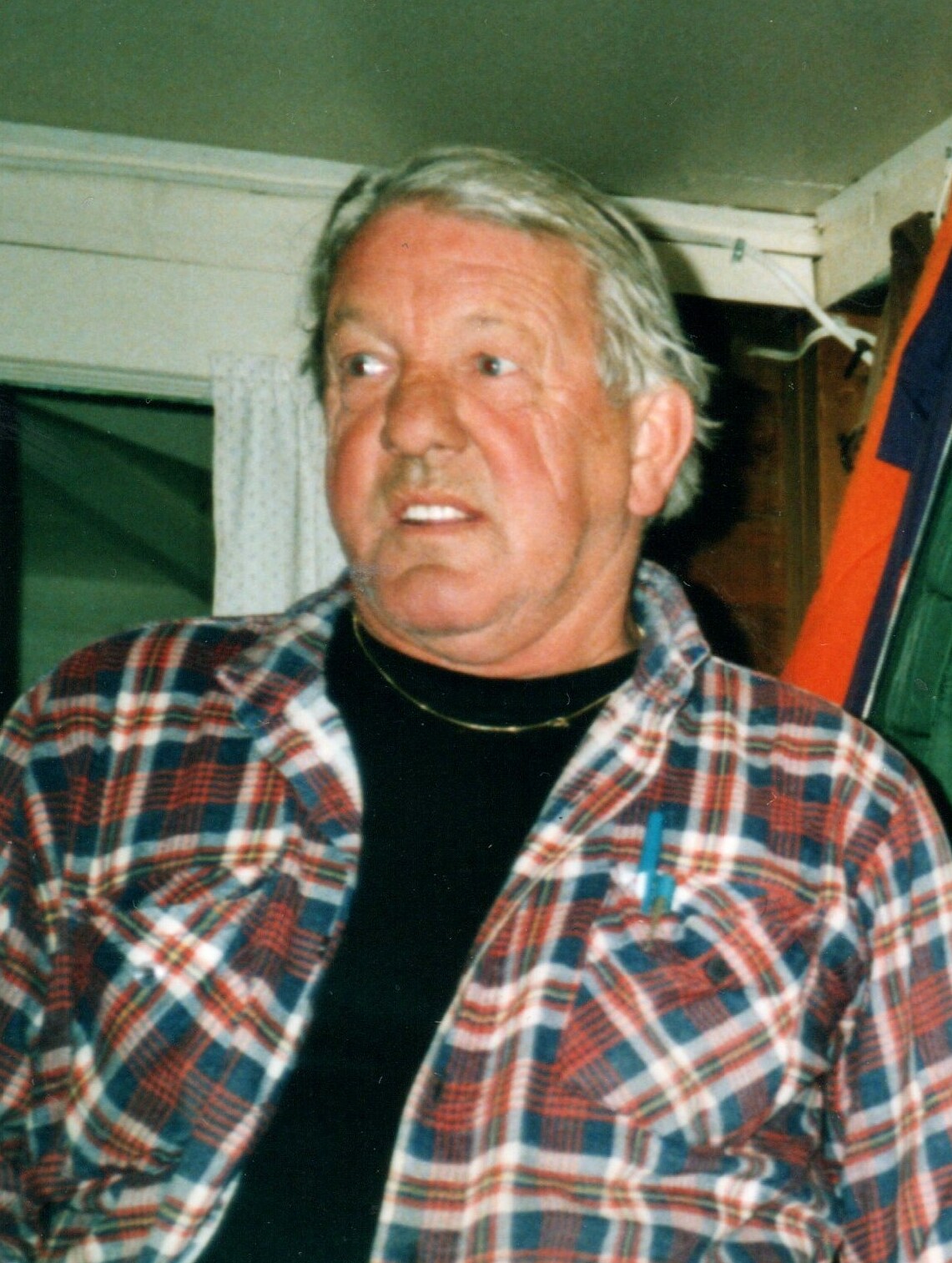 Lee  Estabrooks